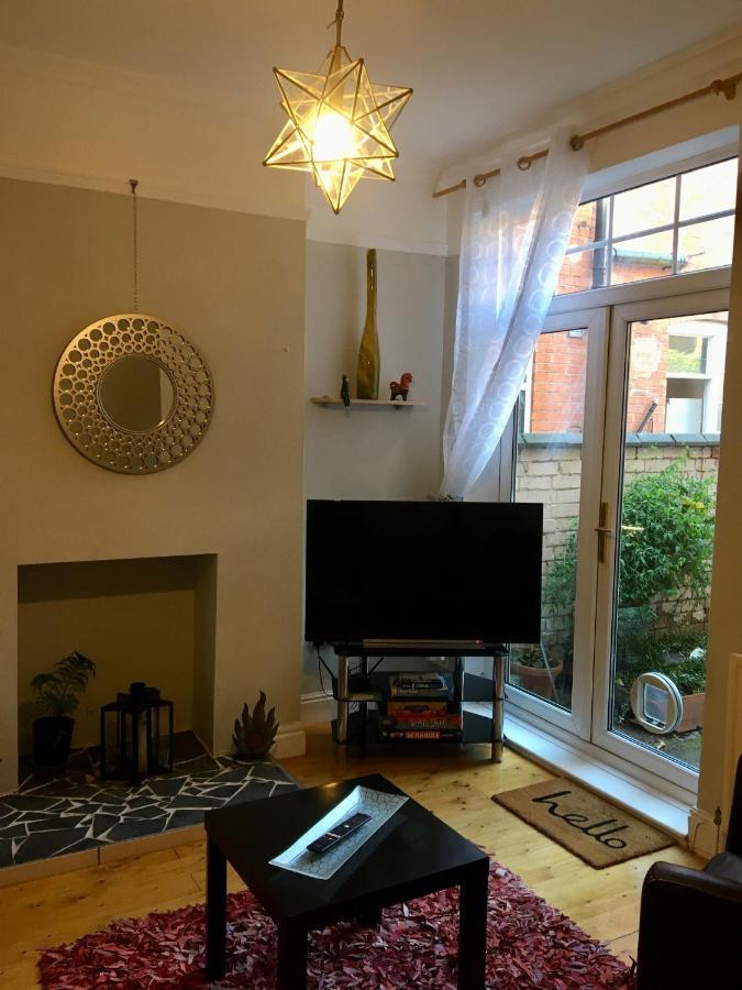 Lavender Apartment Leicester Bagian luar foto