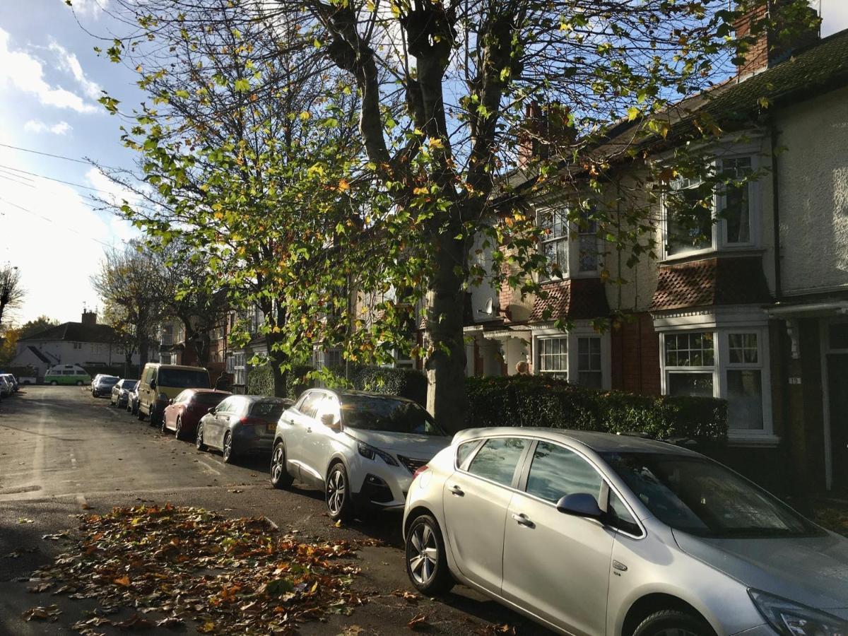 Lavender Apartment Leicester Bagian luar foto