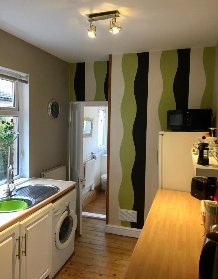 Lavender Apartment Leicester Bagian luar foto